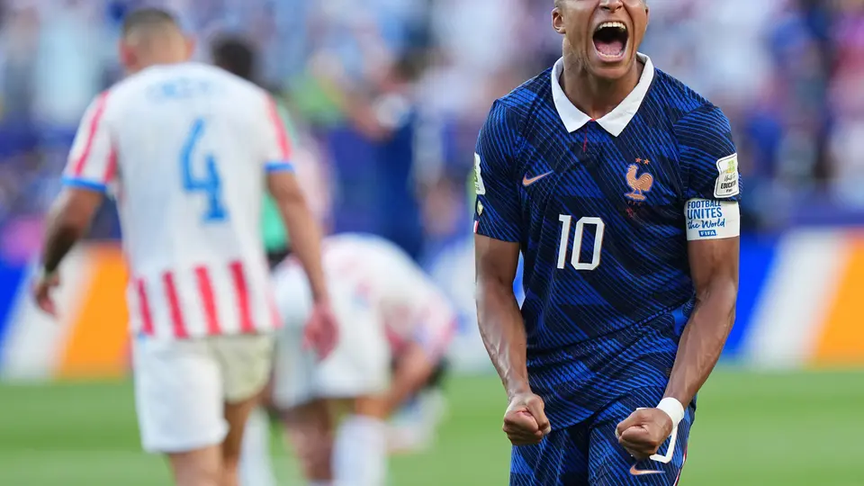 Mbappé festeja el gol del pase a Cuartos | AP