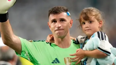 Dibu Martínez aplaude a Cabo Verde tras hacer sufrir a Argentina en el Mundial 2026