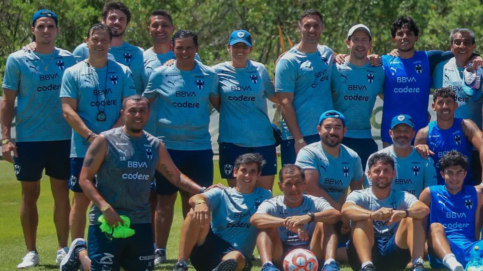 Erik Lamela (extremo izquierda) en la pretemporada de Rayados | X: @Rayados