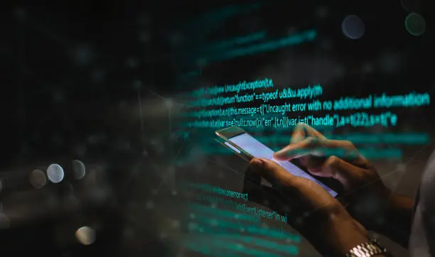 El robo de un celular también pone en riesgo tu información financiera. /istock