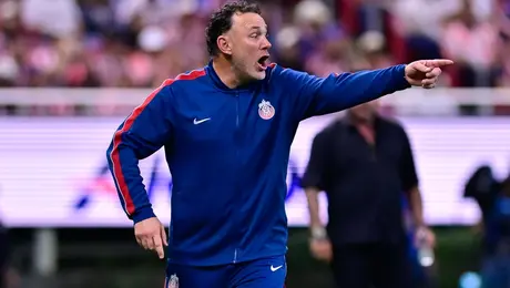 Gabriel Milito busca romper la maldición de Chivas en Leagues Cup