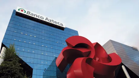 Se consolida Banco Azteca en Latinoamérica tras reconocimiento de la CFI