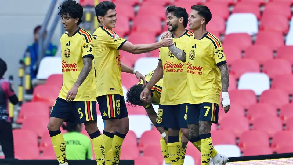 Jugadores del América celebran gol del 'Rayito' Rodríguez ante Santos | IMAGO7