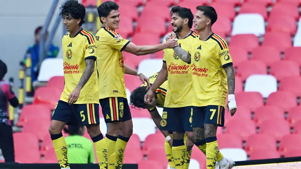 Jugadores del América celebran gol del 'Rayito' Rodríguez ante Santos | IMAGO7
