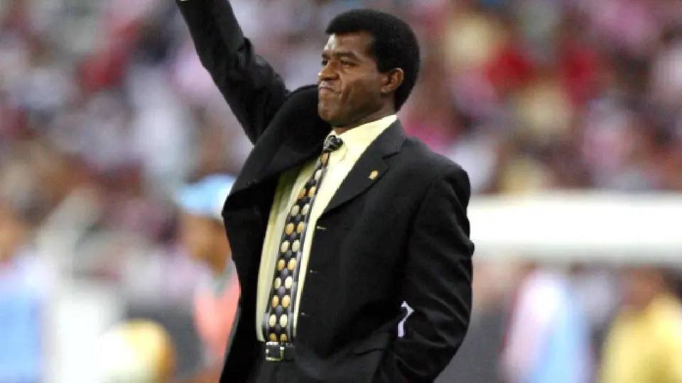Julio César Uribe, entrenador peruano, dirigiendo en México | MEXSPORT