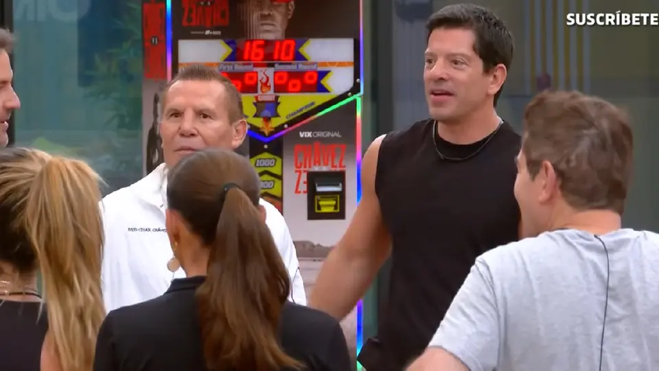 El pugilista fue a promocionar el lanzamiento de 'Chávez vs. Chávez', su nueva serie / Especial