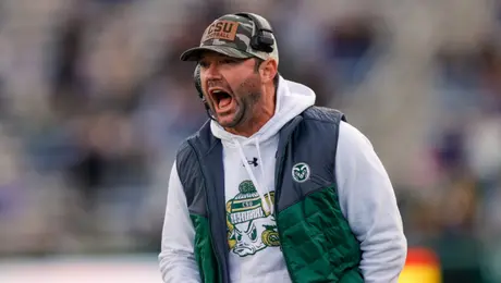 Colorado State toma drástica decisión y deja fuera a su coordinador defensivo en pleno partido