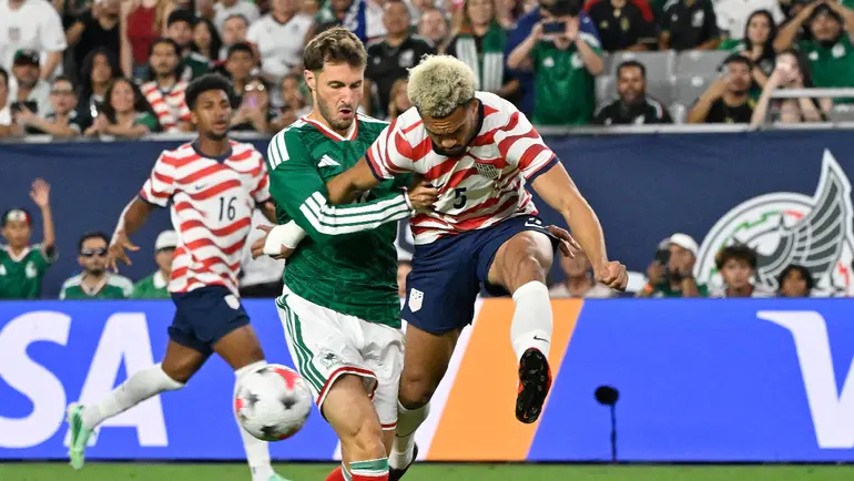 Santiago Giménez, en partido de la Selección Mexicana, ante Estados Unidos | MEXSPORT
