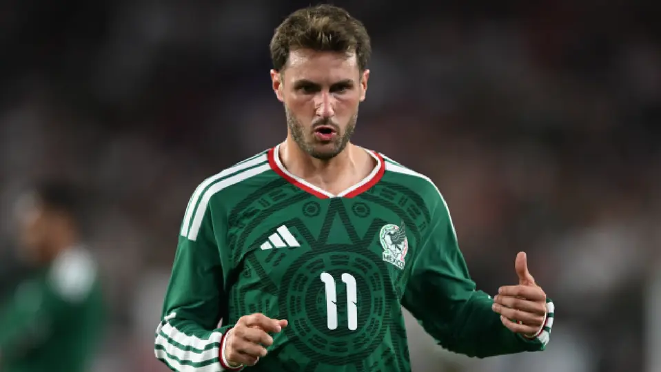 Santiago Giménez, jugador de la Selección Mexicana, en partido ante Estados Unidos | IMAGO7