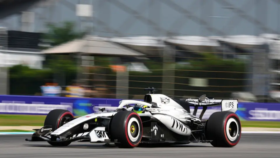 Checo Pérez en el Gran Premio de Bahréin, celebrado en Sepang | AP