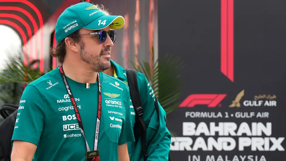 Fernando Alonso se mostró satisfecho por su actuación en Sepang | AP