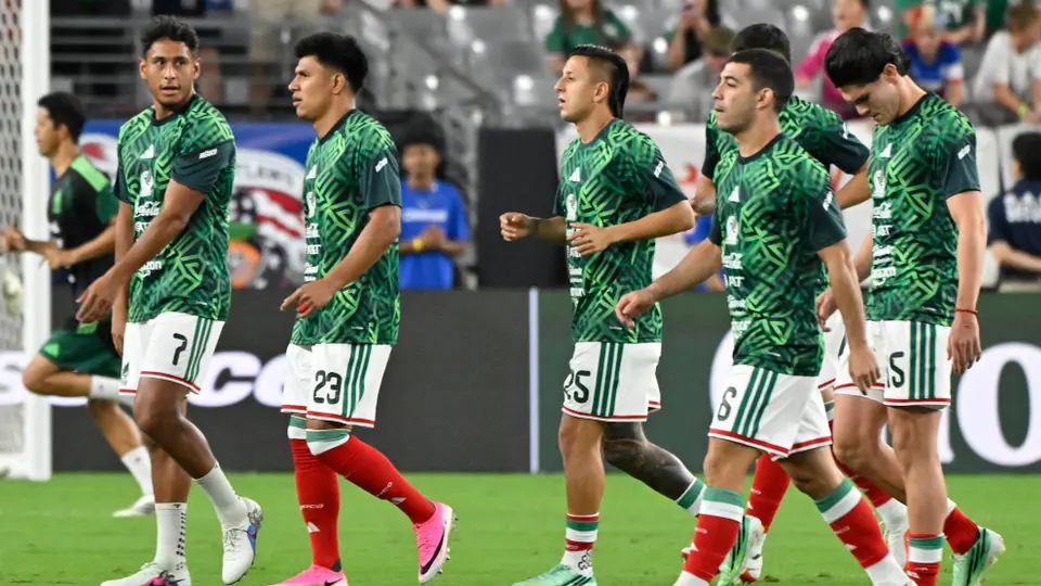 Selección Mexicana confirma bajas para enfrentar a Chile; Mateo Chávez, Gilberto Mora y Lozano regresan a casa