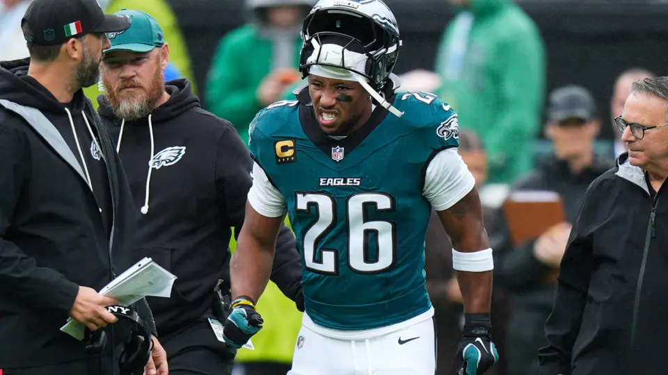 ¡Otra más! Saquon Barkley abandona juego ante Rams por lesión de isquiotibial