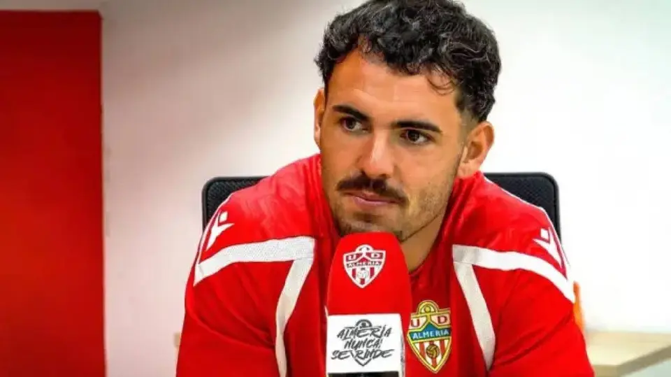 Álex Sola, jugador de Almeria | CAPTURA DE PANTALLA