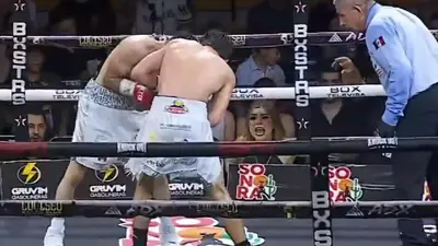 ¡Se robó el show! Mujer se vuelve viral por dar indicaciones a boxeador durante pelea
