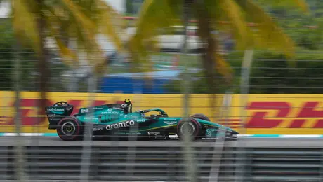 "Un poco raro": Fernando Alonso cuestiona 'ayuda' a Hamilton en el Gran Premio de Bahréin