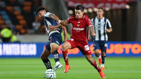 ¿Qué dejó la Fecha FIFA para Rayados y Tigres en sus amistosos ante Toluca y Santiago FC?