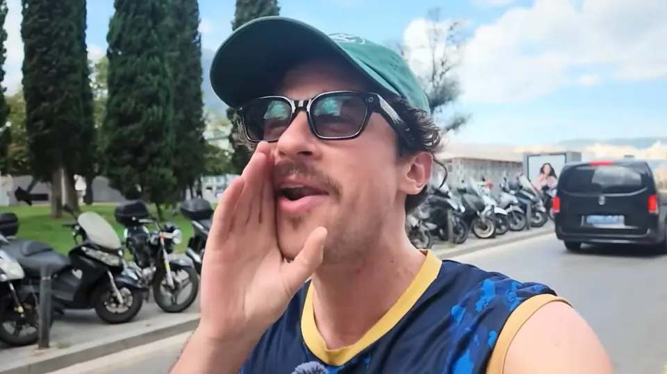 Luisito Comunica presenció un robo mientras grababa contenido en Barcelona. / Captura