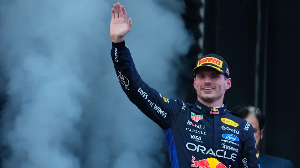 Con un impresionante dominio, Max Verstappen gana el GP de Bahréin y consigue su primer triunfo del 2026