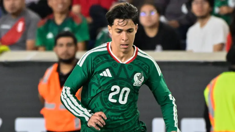 Mateo Chávez, jugador de la Selección Mexicana, en partido amistoso | MEXSPORT