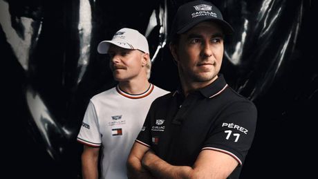 Valteri Bottas y Checo Pérez con la nueva mercancía de Cadillac | Sitio Oficial Tommy Hilfiger