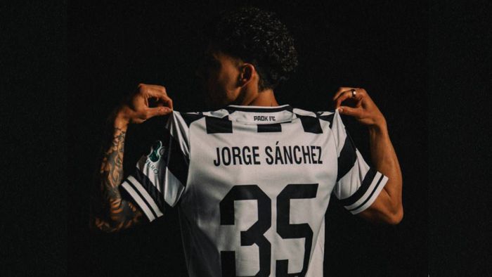 Jorge Sánchez en su presentación como jugador del PAOK | X: @PAOK_FC