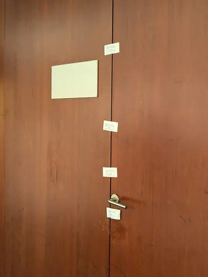 El salón fue cerrado luego de que se generaran cuestionamientos sobre el uso de instalaciones legislativas. / RS