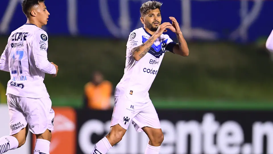 Monterrey consigue un agónico empate ante el Xelajú