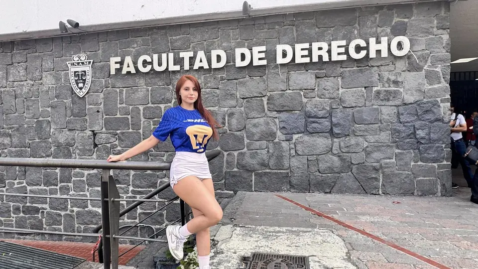 La modelo e influencer estudio Derecho y ejerció por algunos años / FB: @emiliavizcarraoficial