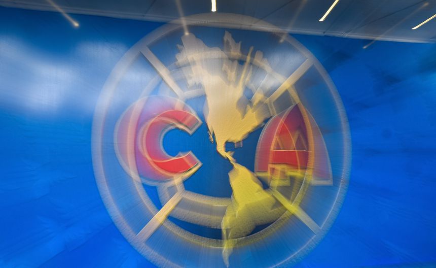 Escudo de América en el Estadio Azteca | IMAGO 7