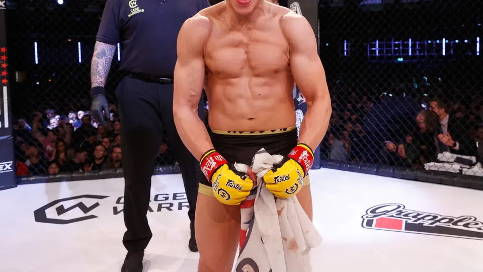 Lone’er Kavanagh| @CageWarriors
