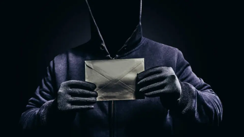 El fraude no utiliza violencia, pero sí manipulación para despojar del dinero a las víctimas. / iStock