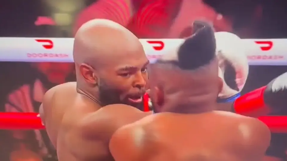 Jarrell Miller en combate I CAPTURA DE PANTALLA