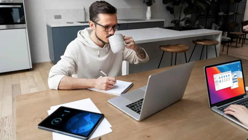 La implementación del 'home office' es para evitar mayor caos en las calles / FREEPIK