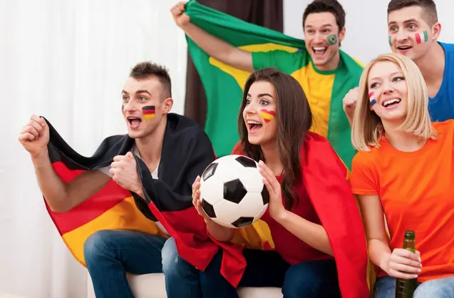 La gente podrá disfrutar de los partidos en la comodidad de sus casas / FREEPIK