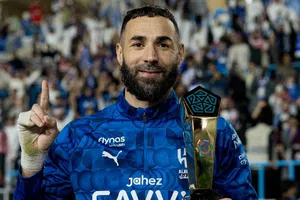 Benzema debuta en Al Hilal con un triplete y un golazo de tacón