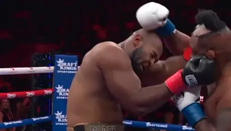 Jarrell Miller pierde peluquín en plena pelea