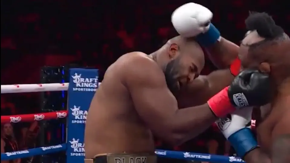 Jarrell Miller pierde peluquín en plena pelea