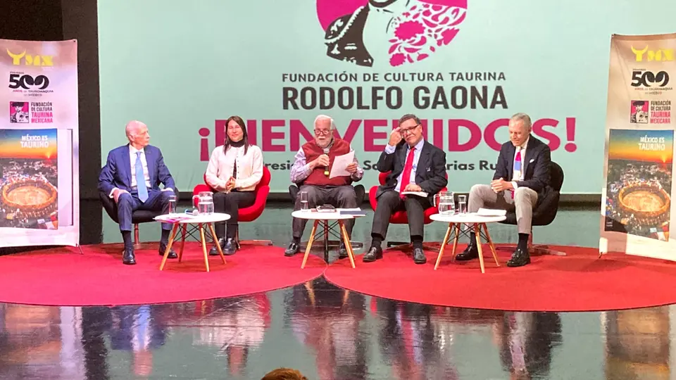 Presentan libro "México es Taurino"