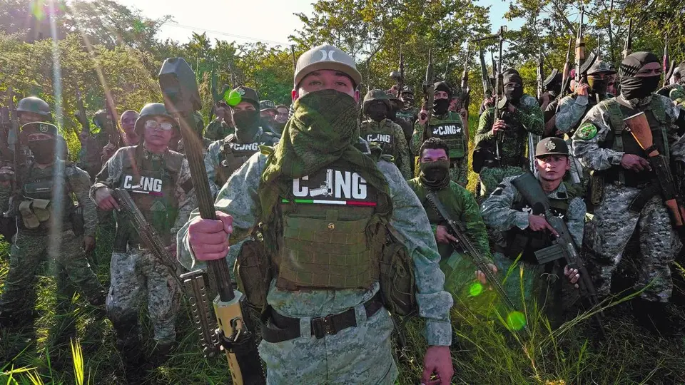 Autoridades analizan si terceros, incluso posibles vínculos con el CJNG, pudieron ayudar a Silvano Aureoles a huir./ X