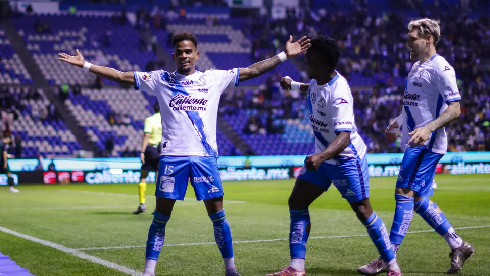 Edgar Guerra celebra que Puebla dio la sorpresa y venció a Tigres | MEXSPORT