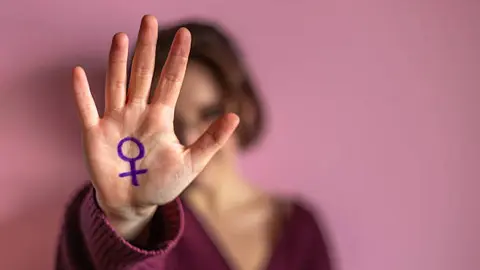 Aunque el 9M es una fecha simbólica del movimiento feminista, en México no está considerado como día de descanso obligatorio. / iStock