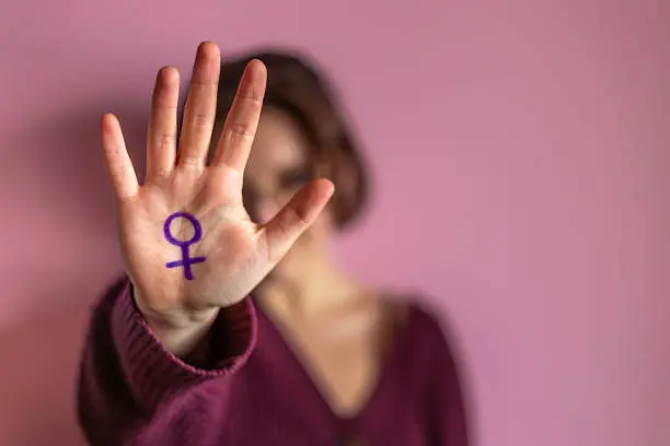 Aunque el 9M es una fecha simbólica del movimiento feminista, en México no está considerado como día de descanso obligatorio. / iStock