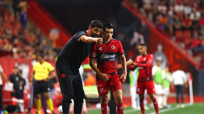 Sebastián Abreu no quiere forzar el regreso de Gilberto Mora | IMAGO7