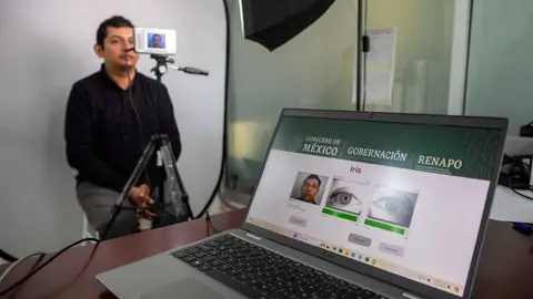 La CURP biométrica es opcional, no un requisito obligatorio para obtener la licencia. / Gobierno de México