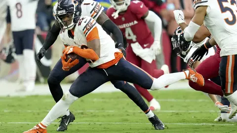 D.J. Moore llega a Buffalo | AP