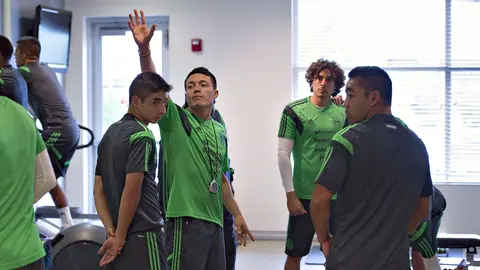 Ídolo de Chivas quiere a Memo Ochoa para el Mundial 2026