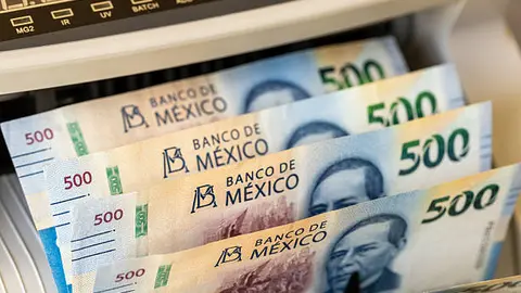 Quienes laboren durante el feriado del natalicio de Benito Juárez deberán recibir tres veces su salario diario, según la ley laboral mexicana./ Pixabay