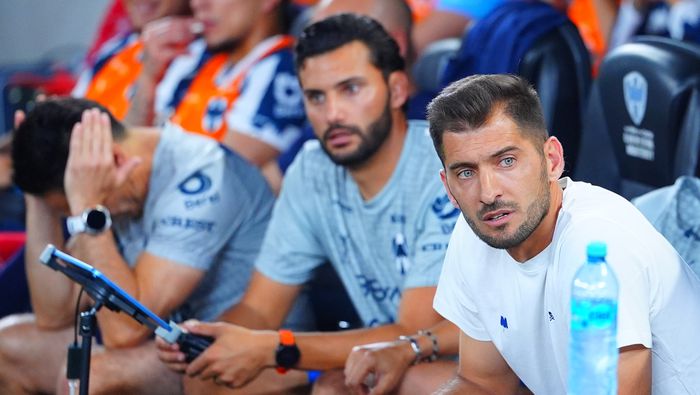 Nicolás Sánchez en su primer juego como DT de Rayados | MEXSPORT