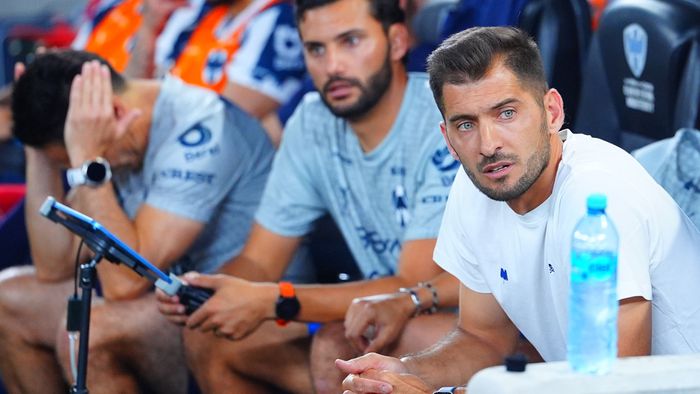 Nicolás Sánchez en su primer juego como DT de Rayados | MEXSPORT